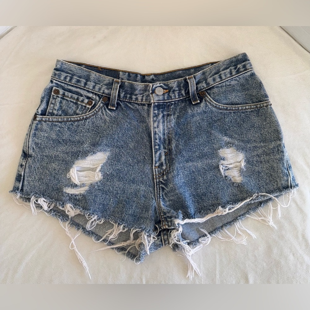 Vintage distressed Levi's 517 Blue Denim Cutoff 100% Cotton Shorts Size 11-READ